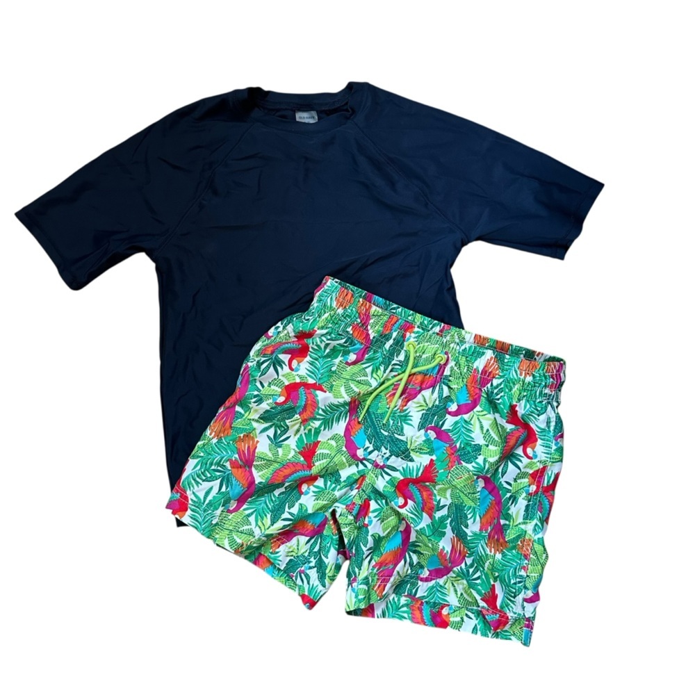 Old Navy Swim Trunks and Rash Guard Set Tropical Parrots EUC Sz M/8